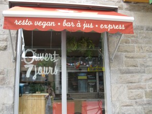 Aux Vivres Vegan restaurant