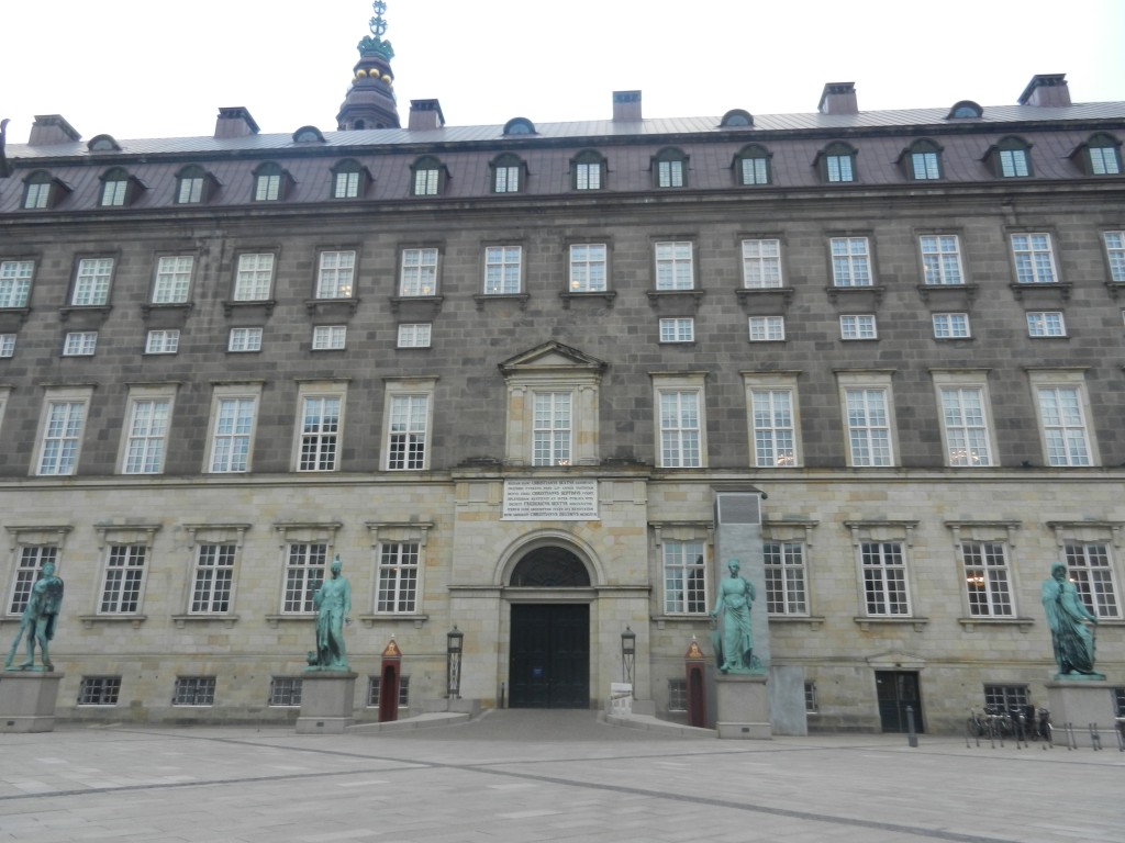 copenchristianborgpalaceentrance