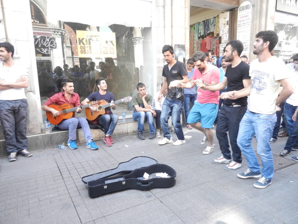 turkishstreetdancersbeyoglu