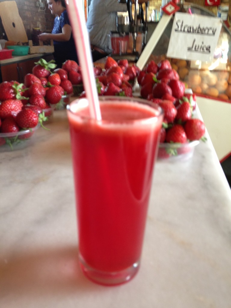 strawberryjuicereststoptokusadasi