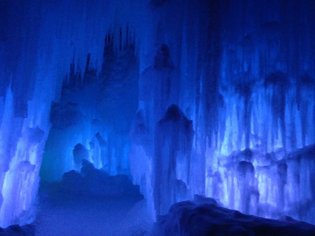 icecastleshugecastle