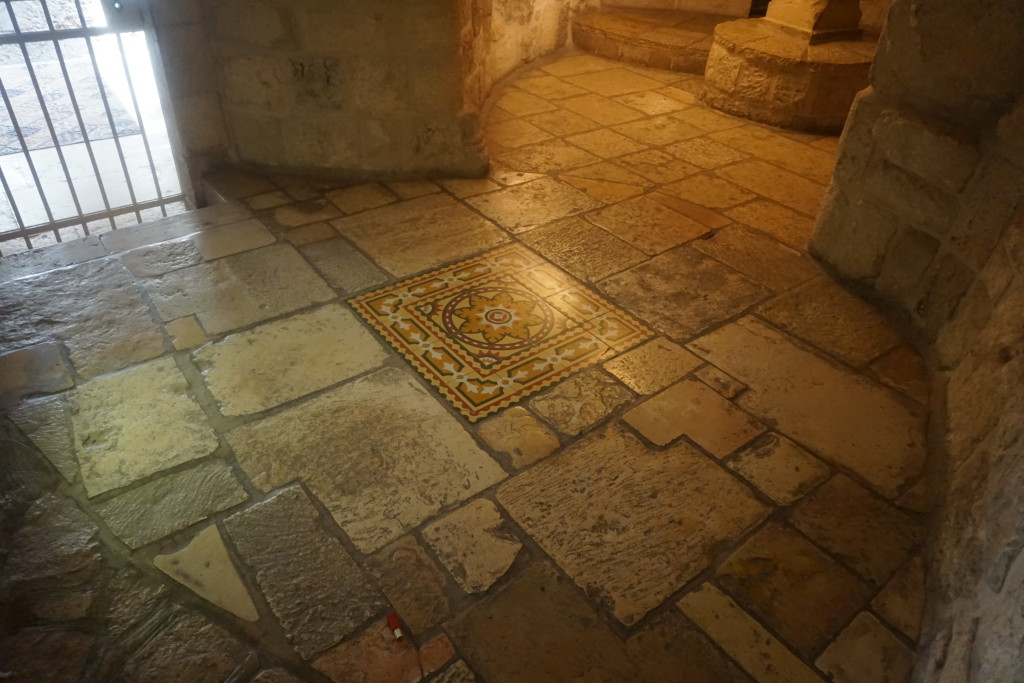 bethgrottofloor2tile