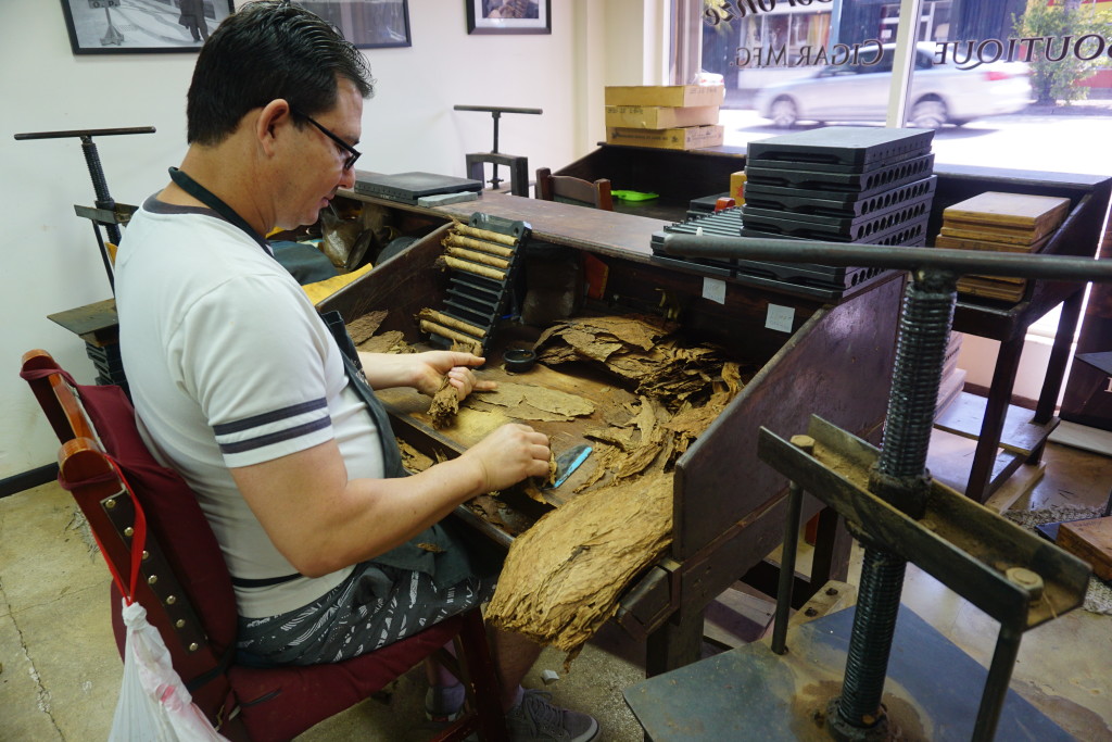 cigarmakingfactory