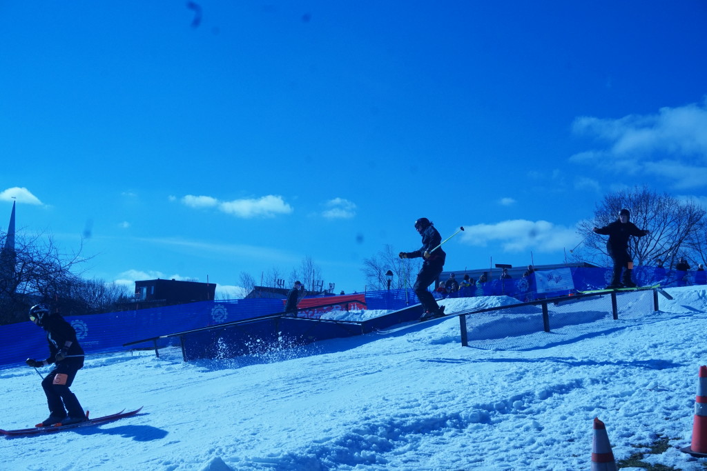 winterfestsnowboarderjump1