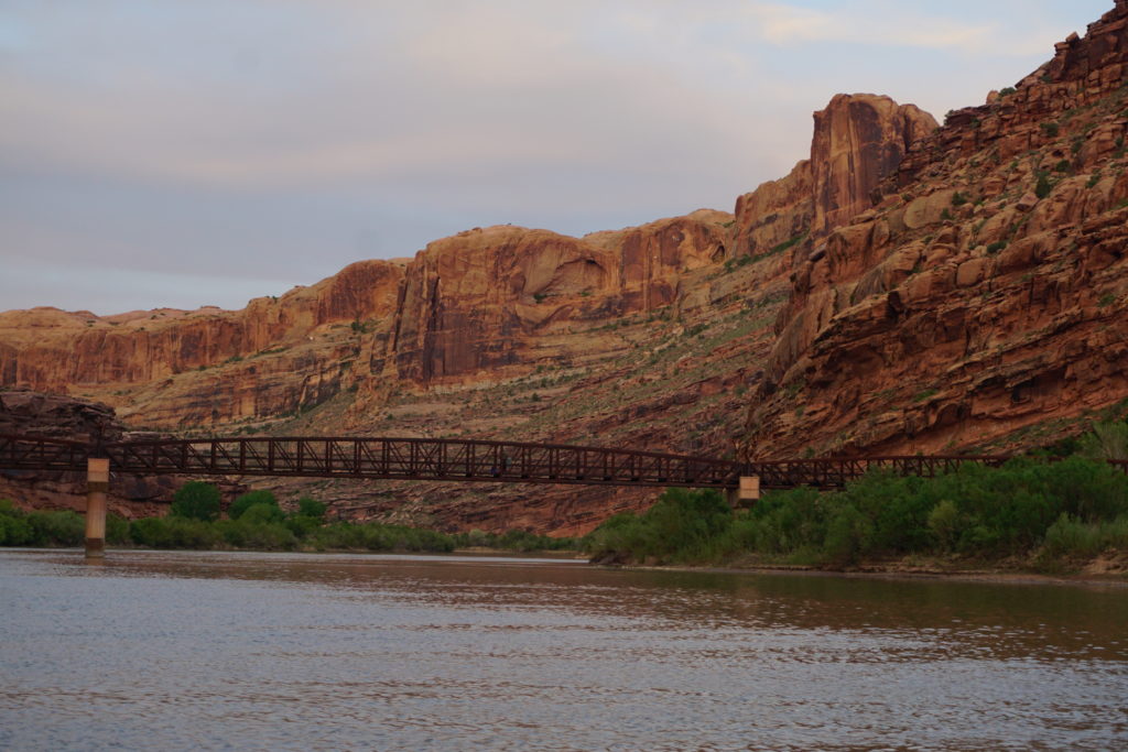 boulderrivereboatbridge