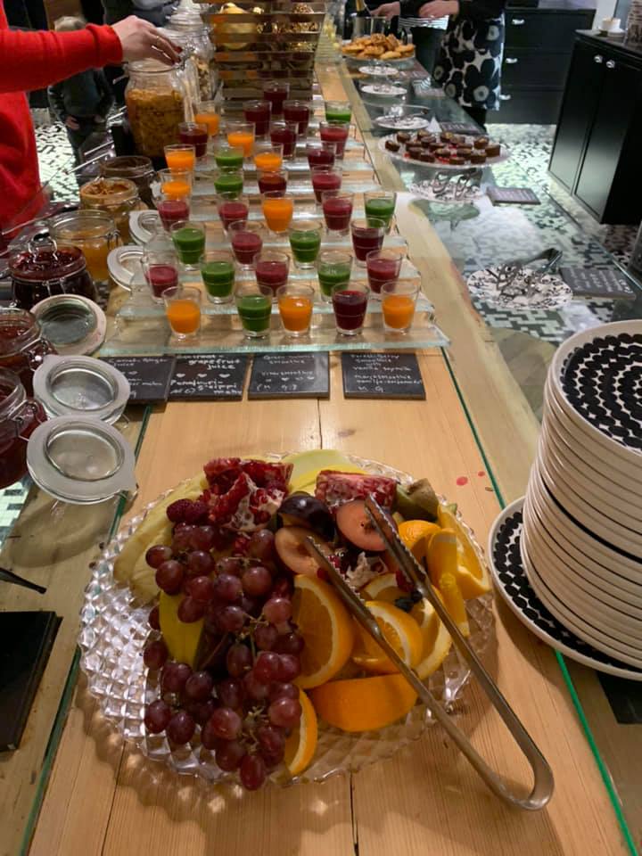 arcticlighthotelbrunchdisplay