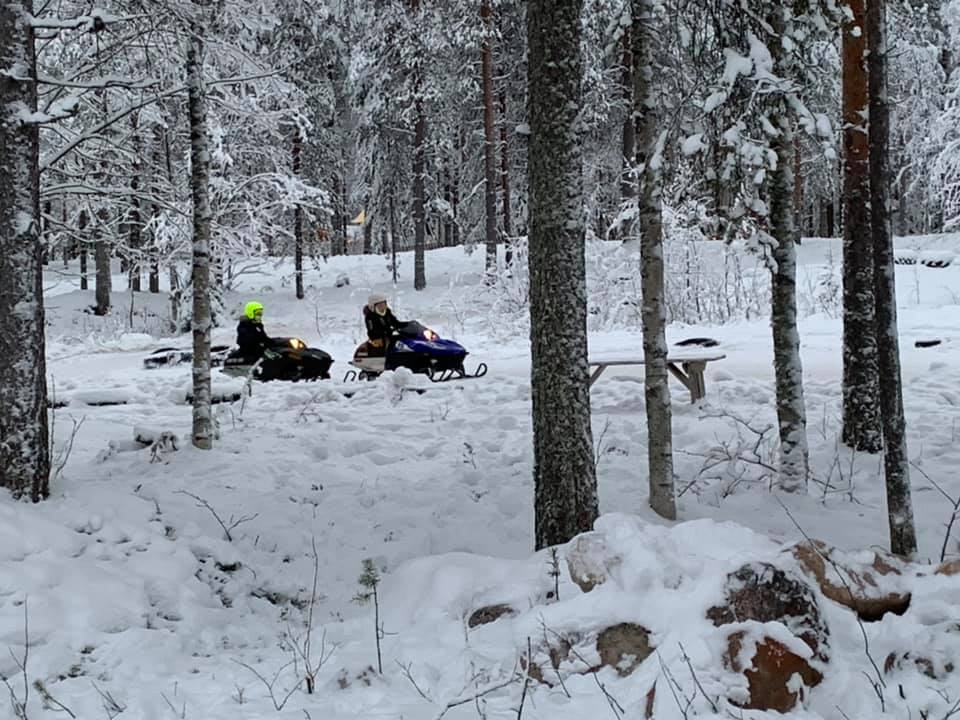 santavilsnowmobilers